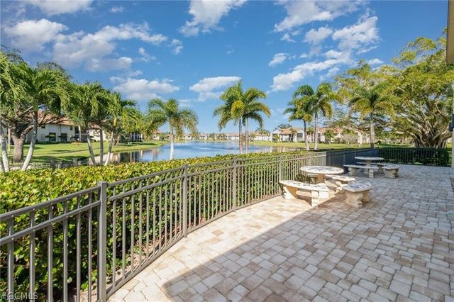 8504 Charter Club CIR 5, Fort Myers, FL 33919