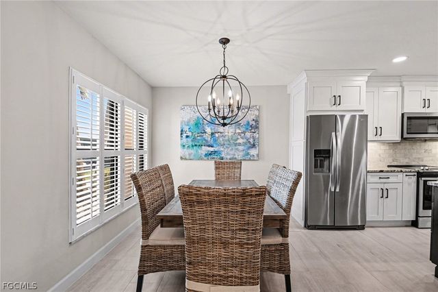 8504 Charter Club CIR 5, Fort Myers, FL 33919