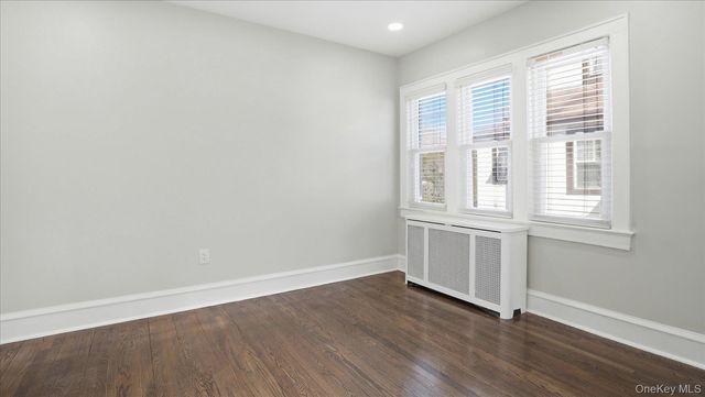 25 Mayfair Avenue, Floral Park, NY 11001