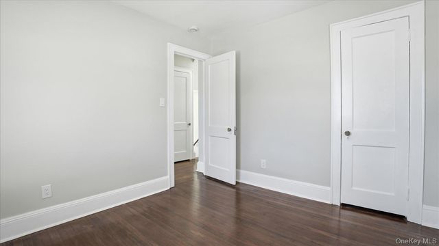 25 Mayfair Avenue, Floral Park, NY 11001