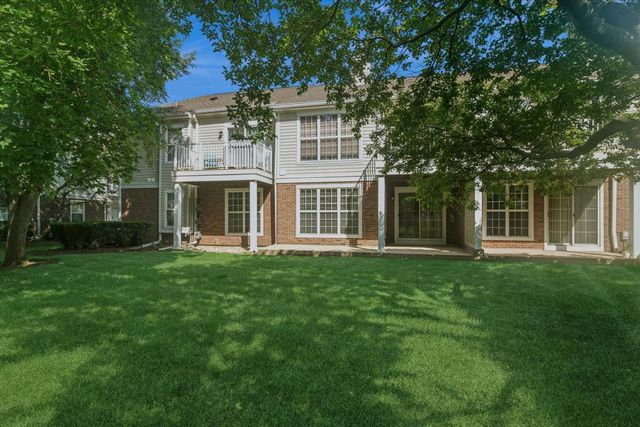 501 Grosse Pointe Circle, Vernon Hills, IL 60061