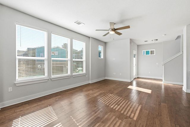 1912 Dinsdale LN, Austin, TX 78741