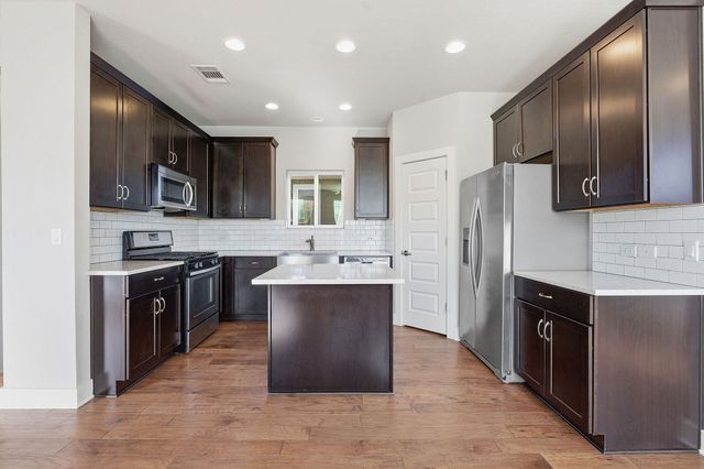 1912 Dinsdale LN, Austin, TX 78741