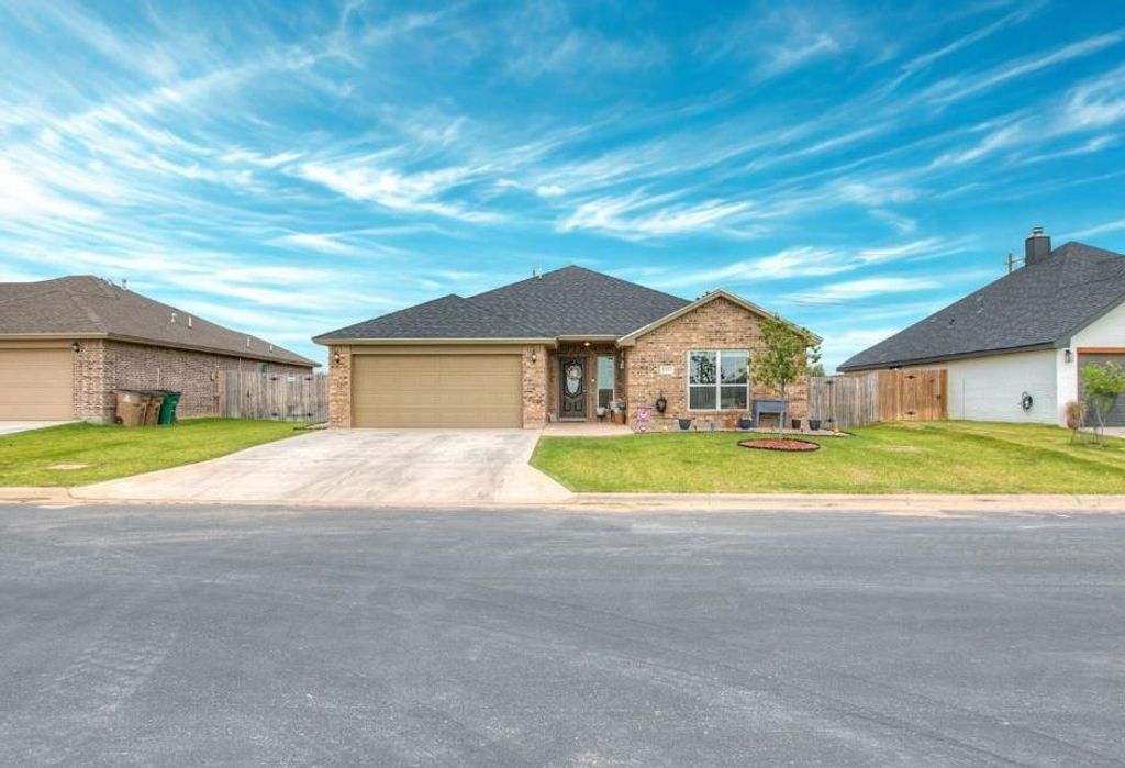 Image 2 of property listing at 5333 Coral Way, San Angelo, TX 76904