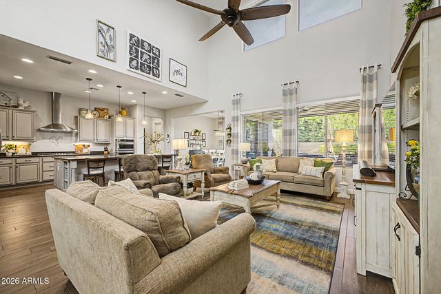 9847 W JESSIE Lane, Peoria, AZ 85383