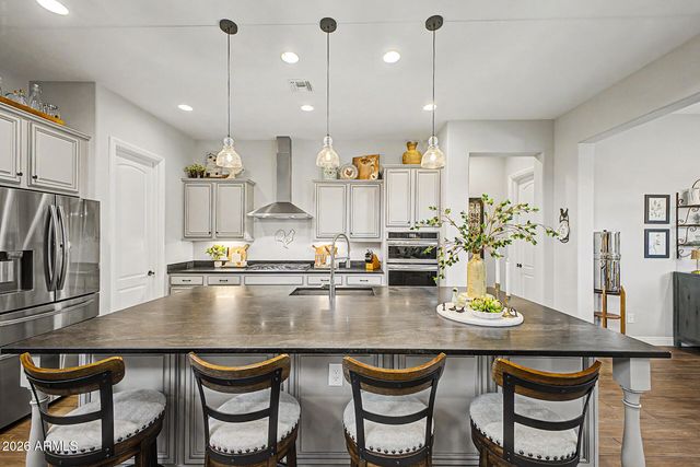 9847 W JESSIE Lane, Peoria, AZ 85383