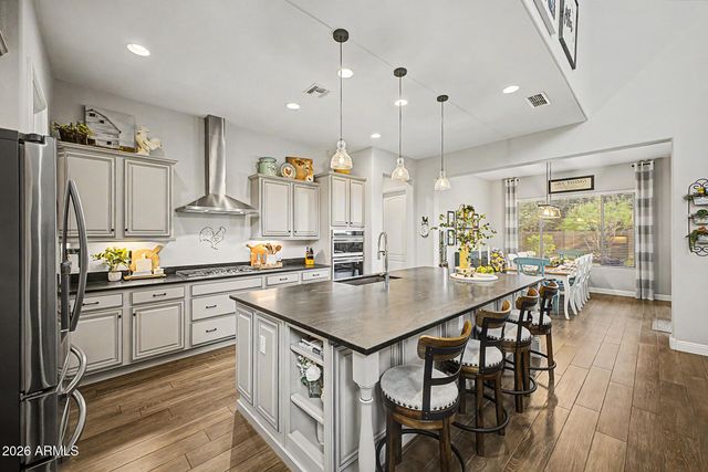 9847 W JESSIE Lane, Peoria, AZ 85383