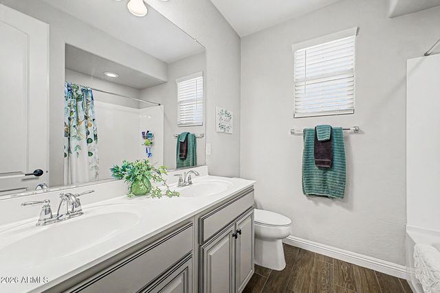 9847 W JESSIE Lane, Peoria, AZ 85383
