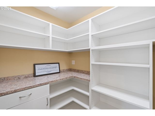 913 Nw 146TH St, Vancouver, WA 98685