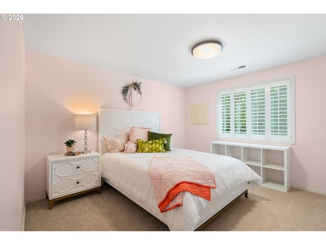 913 Nw 146TH St, Vancouver, WA 98685