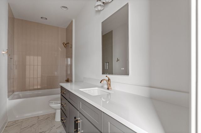 1037 Mitchell Rd B, Nashville, TN 37206