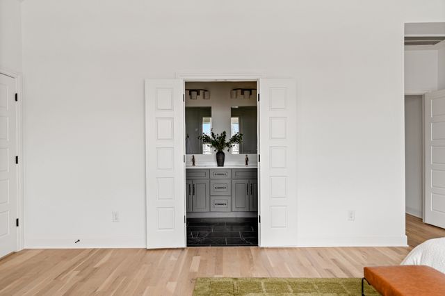 1037 Mitchell Rd B, Nashville, TN 37206