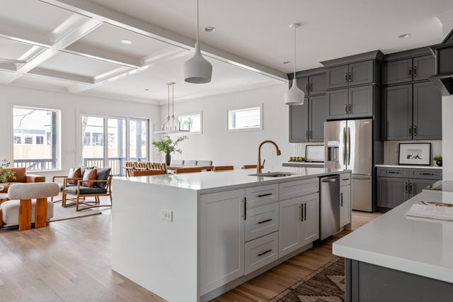 1037 Mitchell Rd B, Nashville, TN 37206