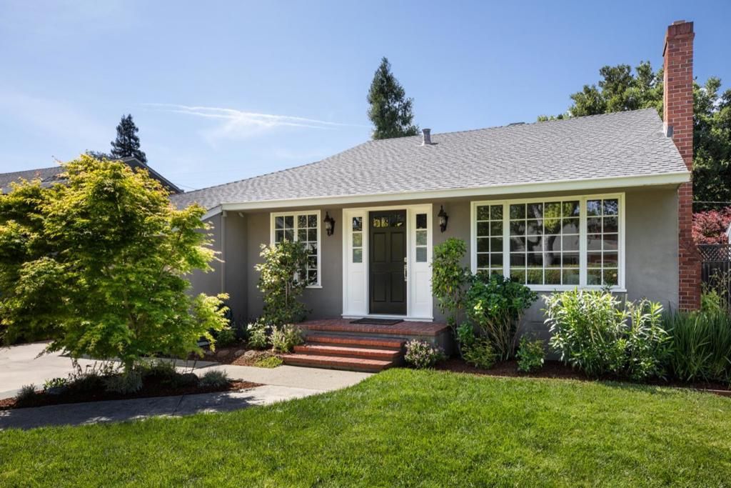 Image 1 of property listing at 1033 Oakland Avenue, Menlo Park, CA 94025