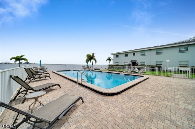 3338 N Key DR 4, North Fort Myers, FL 33903