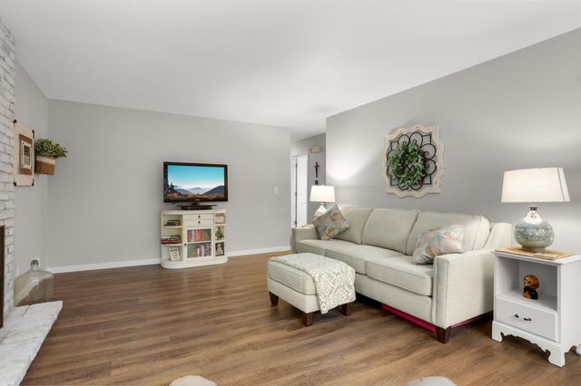 9943 Morris Road, Bloomington, MN 55437