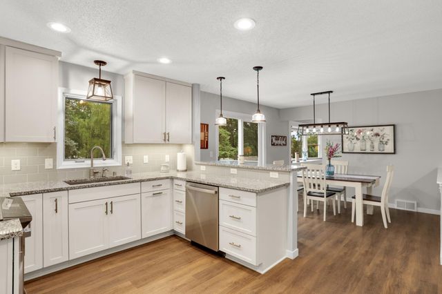 9943 Morris Road, Bloomington, MN 55437