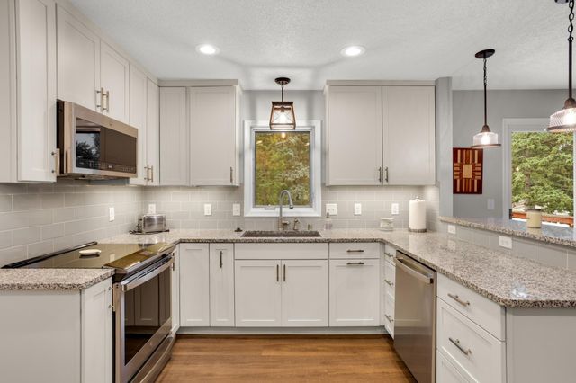 9943 Morris Road, Bloomington, MN 55437