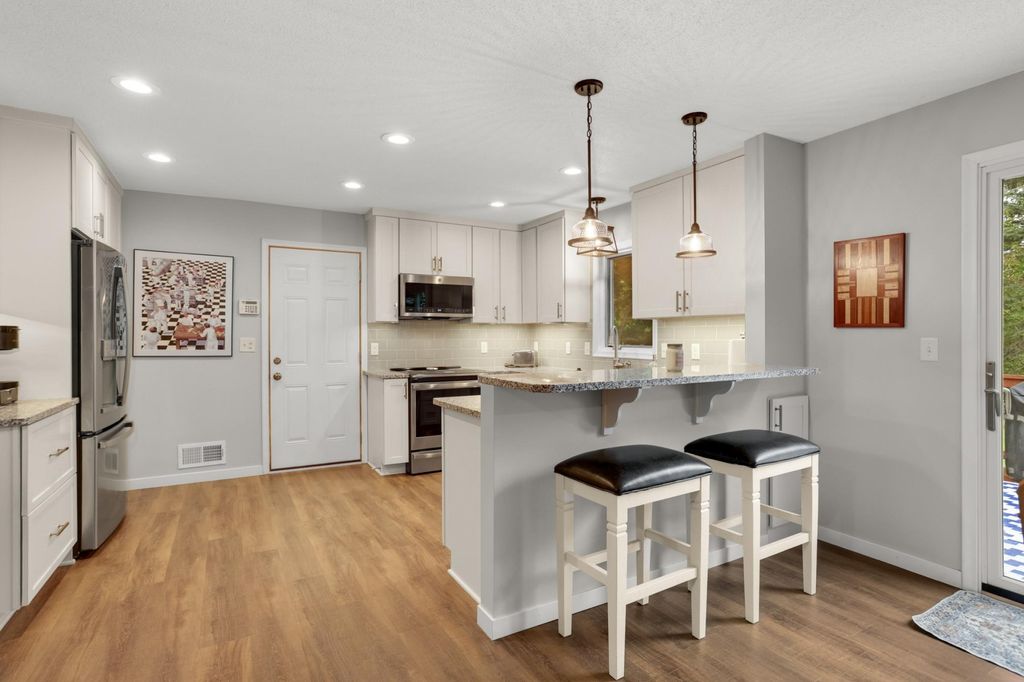 9943 Morris Road, Bloomington, MN 55437 — photo 5