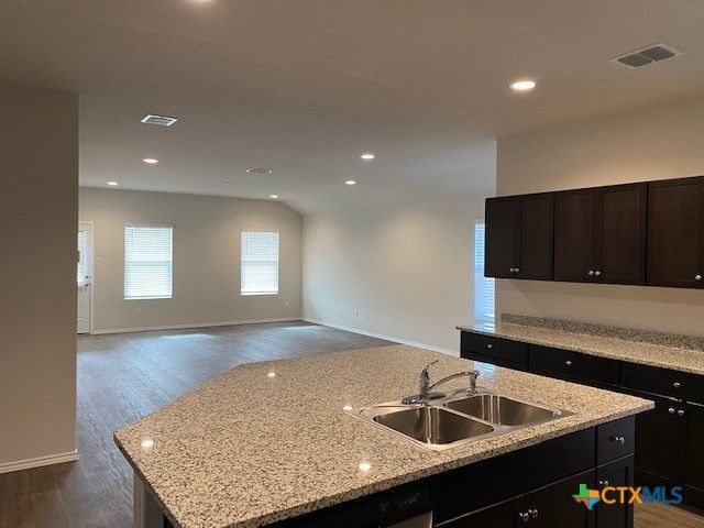 868 Margay Loop, Seguin, TX 78155