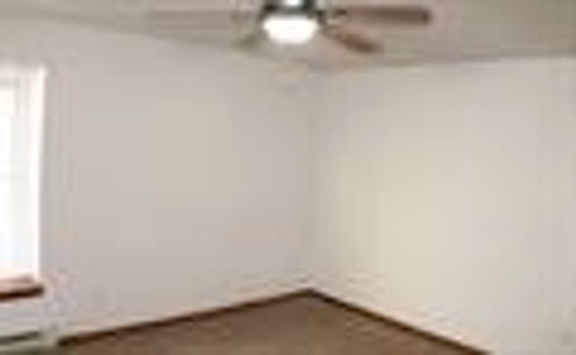 530 Iris Ave, Tiffin, IA 52340