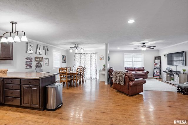 307 Noah Lane, Carterville, IL 62918