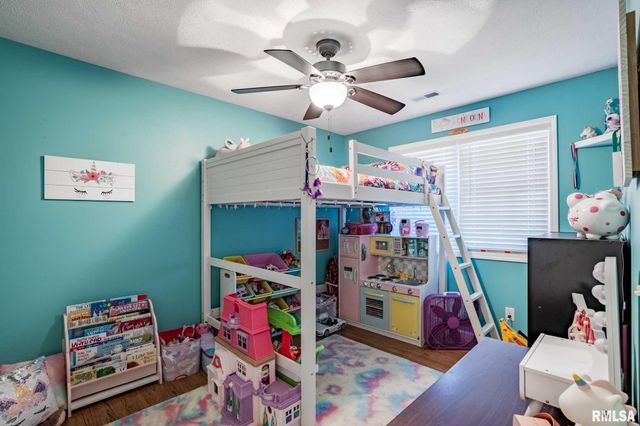 307 Noah Lane, Carterville, IL 62918