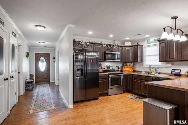 307 Noah Lane, Carterville, IL 62918