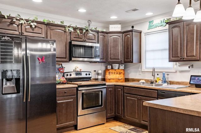 307 Noah Lane, Carterville, IL 62918