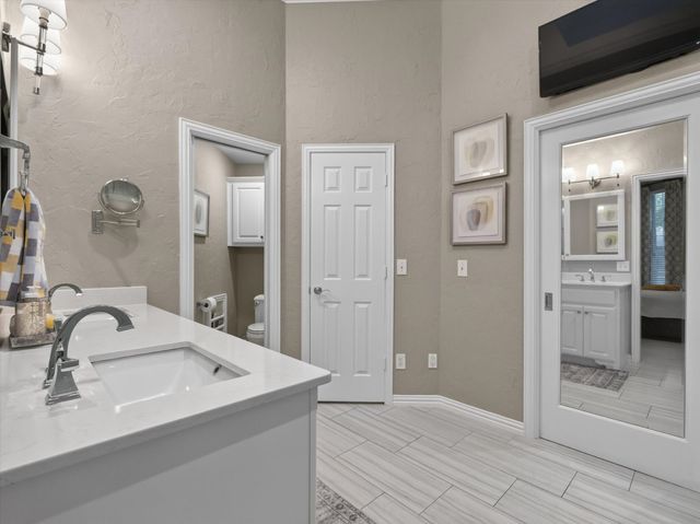4003 Rive Lane, Addison, TX 75001