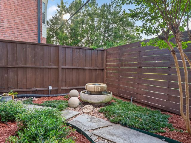 4003 Rive Lane, Addison, TX 75001