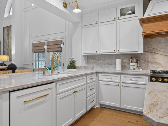 4003 Rive Lane, Addison, TX 75001