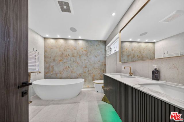 2806 Manhattan Avenue, La Crescenta, CA 91214