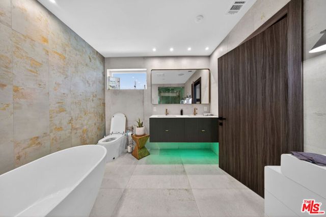 2806 Manhattan Avenue, La Crescenta, CA 91214
