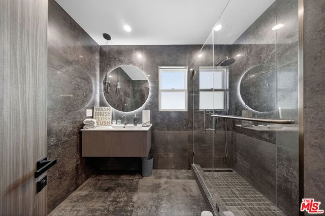 2806 Manhattan Avenue, La Crescenta, CA 91214