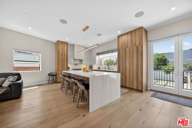 2806 Manhattan Avenue, La Crescenta, CA 91214