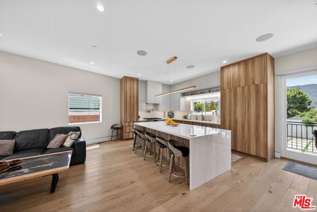 2806 Manhattan Avenue, La Crescenta, CA 91214