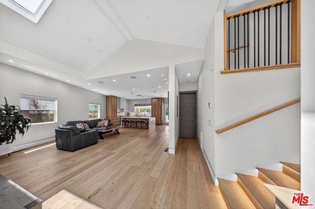 2806 Manhattan Avenue, La Crescenta, CA 91214