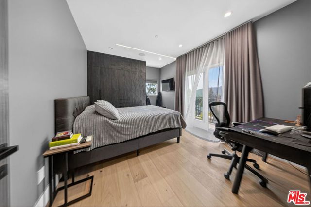 2806 Manhattan Avenue, La Crescenta, CA 91214