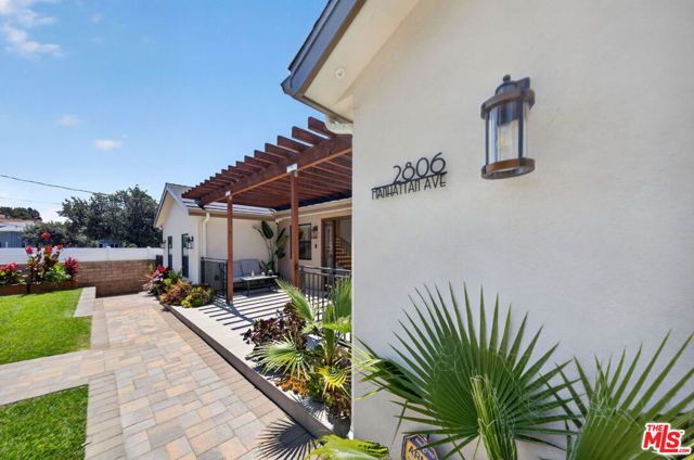 2806 Manhattan Avenue, La Crescenta, CA 91214