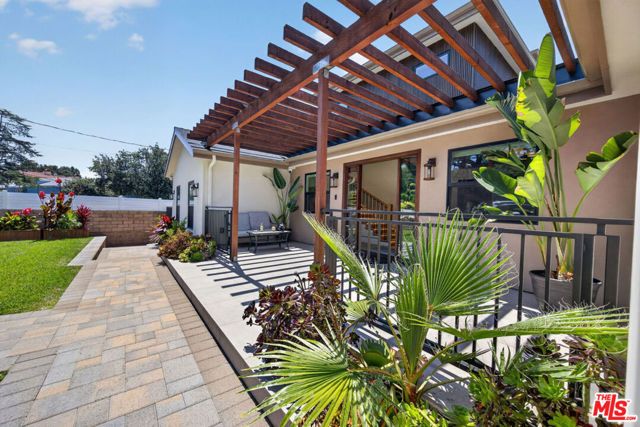 2806 Manhattan Avenue, La Crescenta, CA 91214