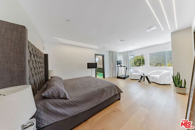 2806 Manhattan Avenue, La Crescenta, CA 91214