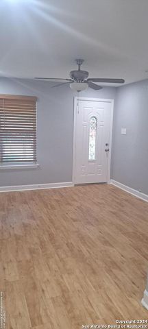 706 CLOVIS PL, San Antonio, TX 78221