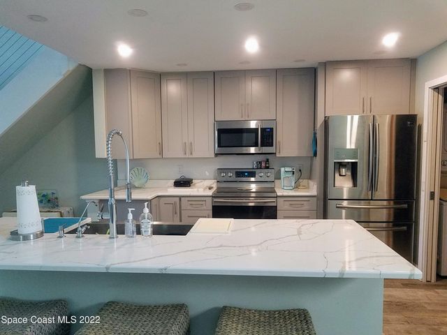 31 Emerald Court, Satellite Beach, FL 32937