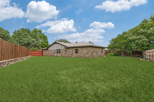 6212 Shirley Drive, North Richland Hills, TX 76180