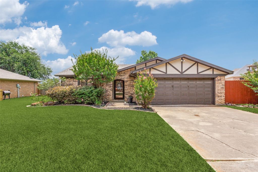 6212 Shirley Drive, North Richland Hills, TX 76180