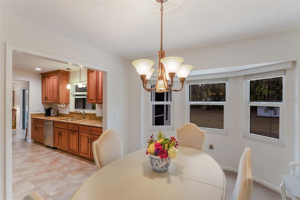Image 21 of property listing at 10617 FOREST RUN DRIVE, Bradenton, FL 34211