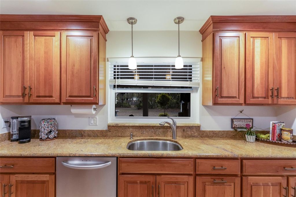 Image 25 of property listing at 10617 FOREST RUN DRIVE, Bradenton, FL 34211