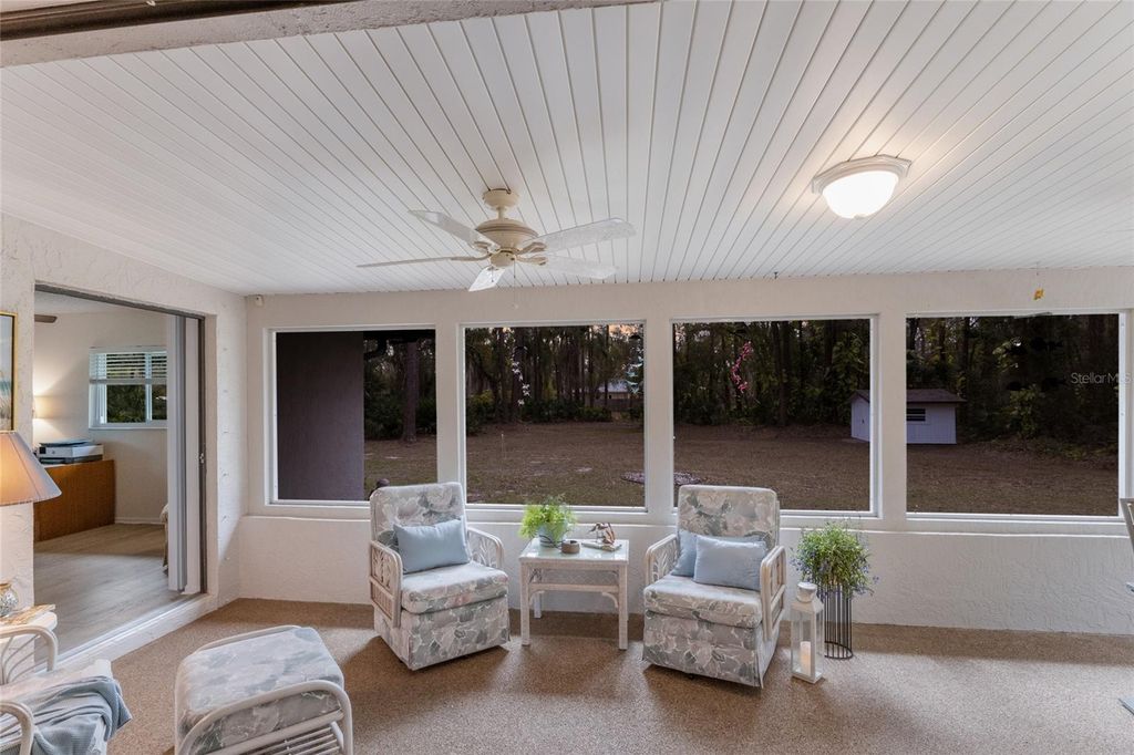 Image 32 of property listing at 10617 FOREST RUN DRIVE, Bradenton, FL 34211