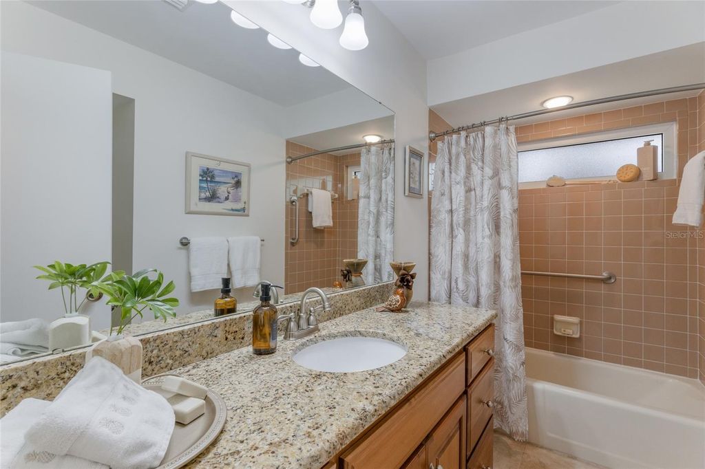 Image 42 of property listing at 10617 FOREST RUN DRIVE, Bradenton, FL 34211